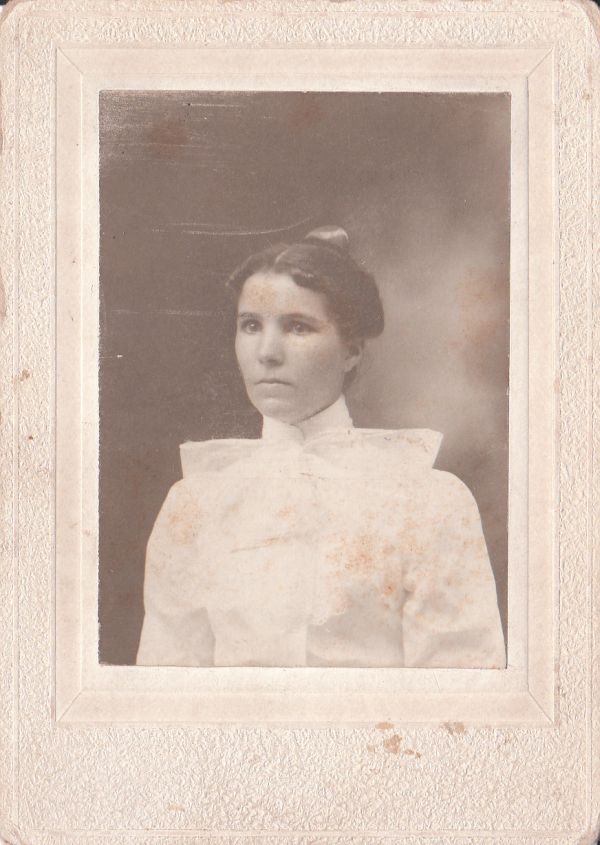 Sarah Jennings Hucke Iowa EH Hucke